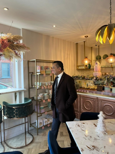 Gagan visits business in Berkhamsted